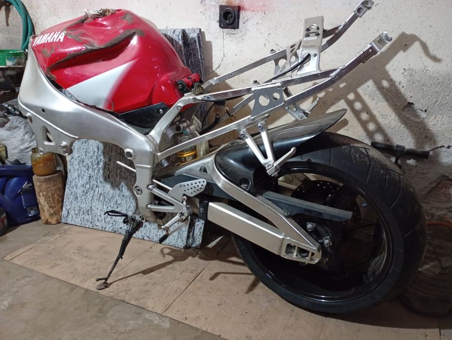 Yamaha R1 2001 на части