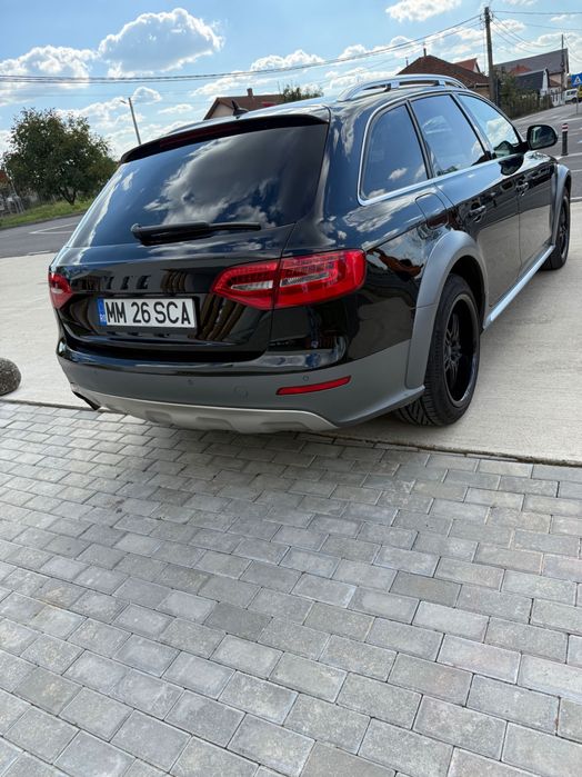 Vând Audi A4 Allroad