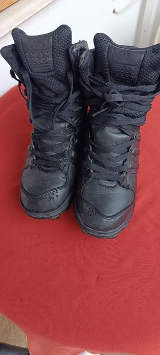 Високи зимни маратонки Adidas  номер36 1/2