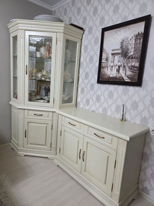 Продам шкаф и комод для гостиной