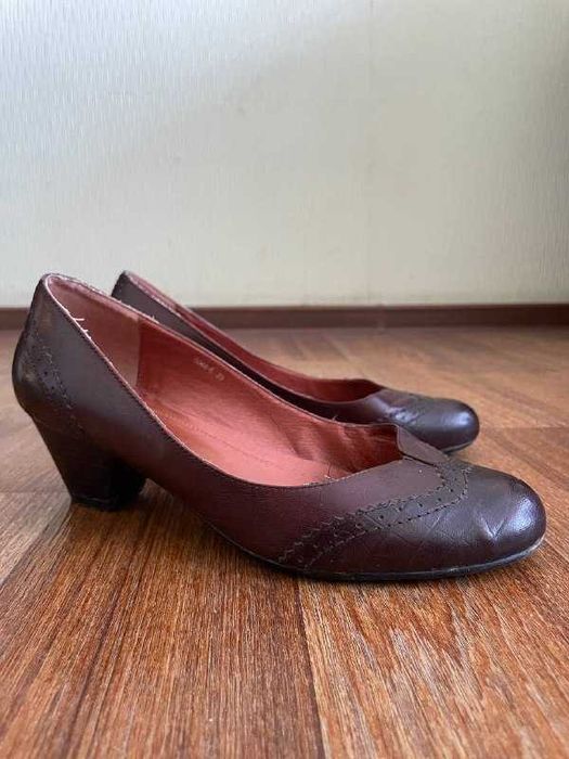 Ayollar charm tuflisi (37-38 razmer)