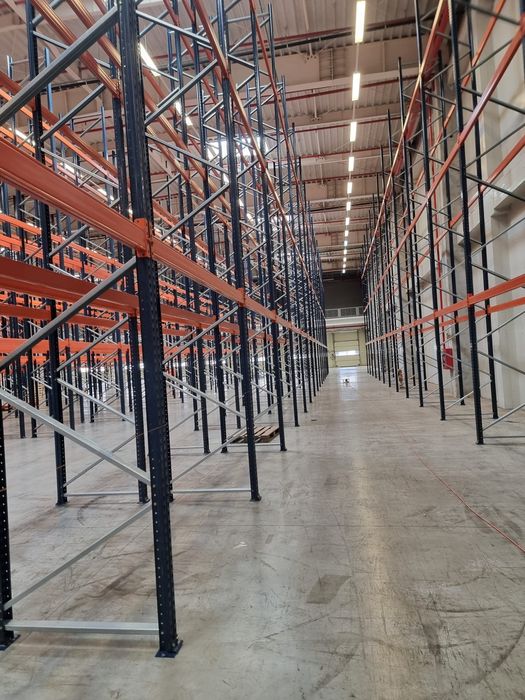 Rafturi metalice industriale reglabile 
Avem orice dimensiuni livram i