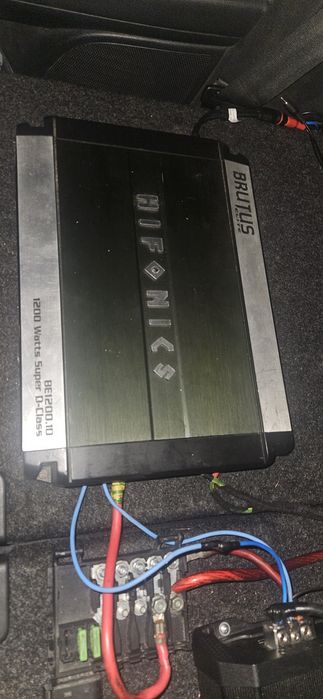 Statie amplificator audio auto