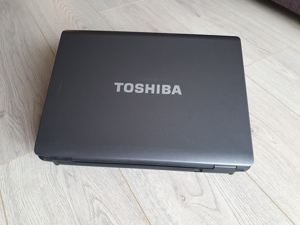 Laptop TOSHIBA Satellite L300