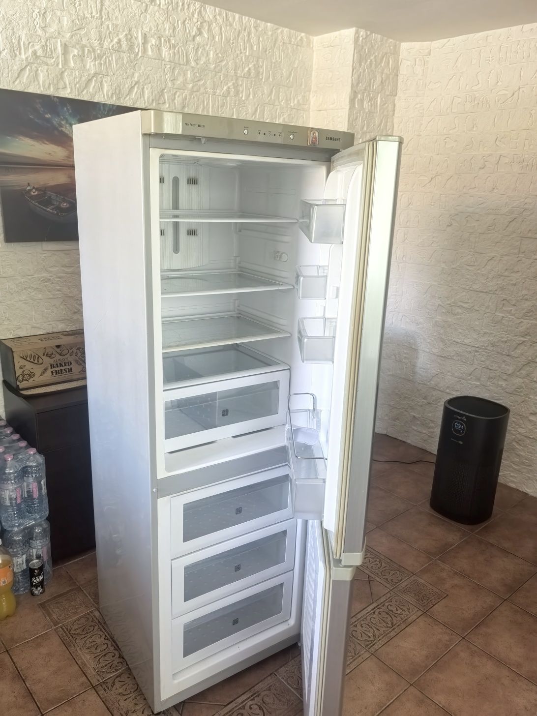 Продавам хладилни