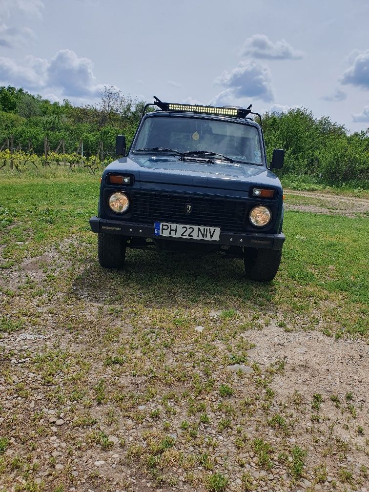 Lada niva...suzuki, nissan,jeep.