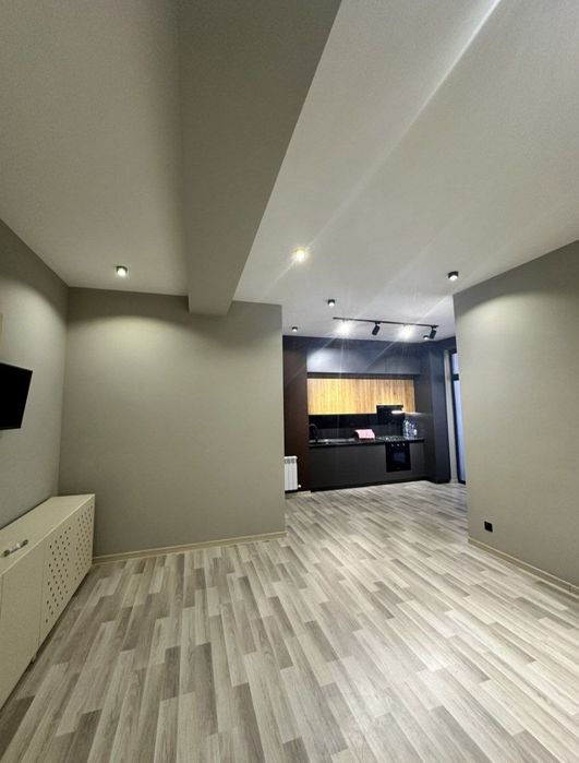 Продаётся квартира 2/2/5 Фархадский базар , качественный евроремонт