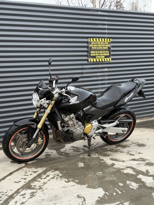 Vând honda hornet limitat a2