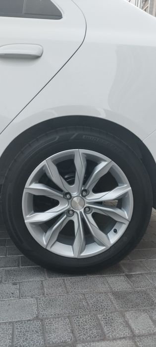 215/55/17   Malibu dizayn
