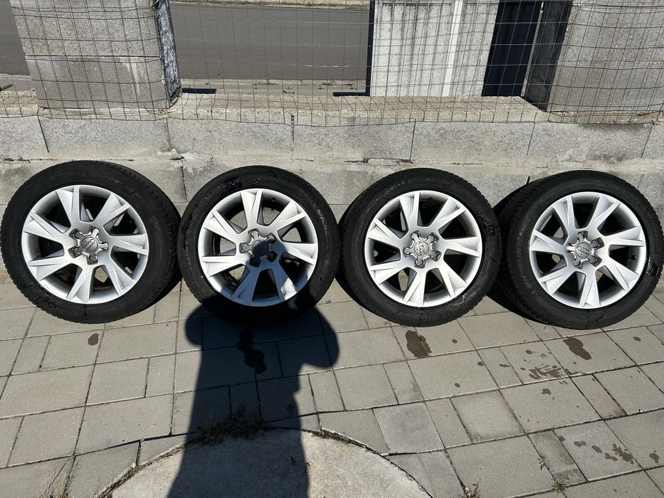 Vand jante din aliaj originale Audi pe 17, cu anvelope de iarna