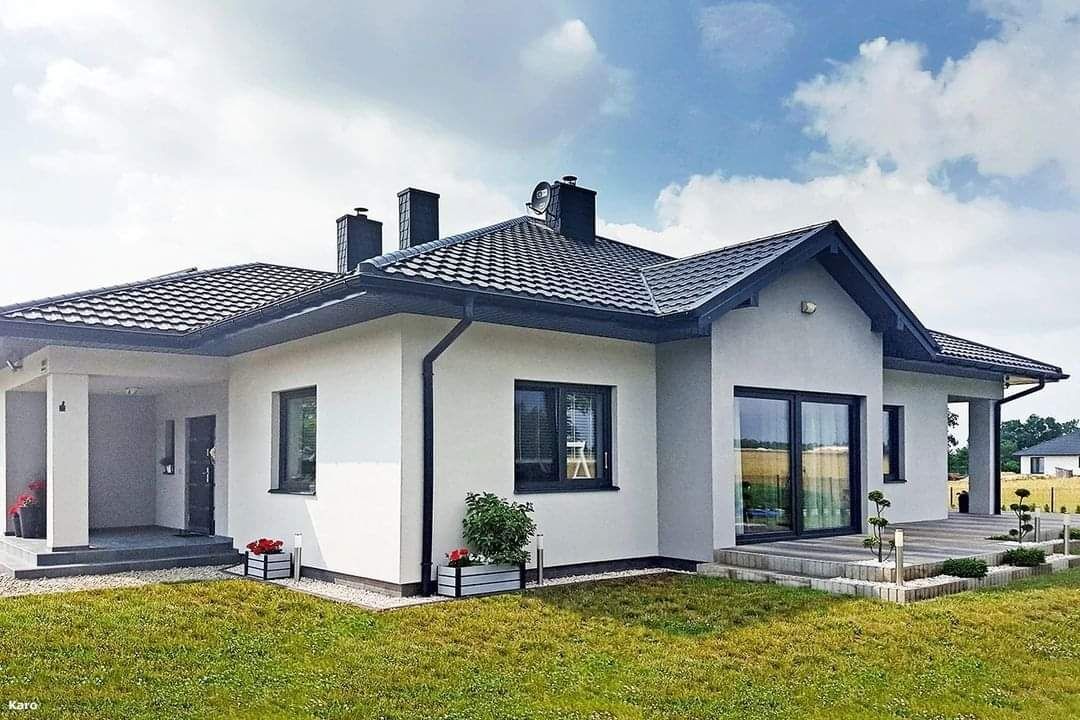 Casele din structură metalică învelite cu panouri sandwich termoizolan