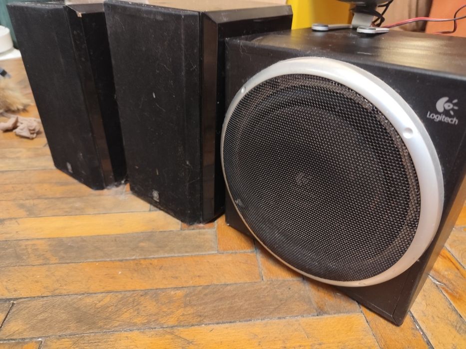 Тонколони Yamaha комплект с бас-колона na Logitech