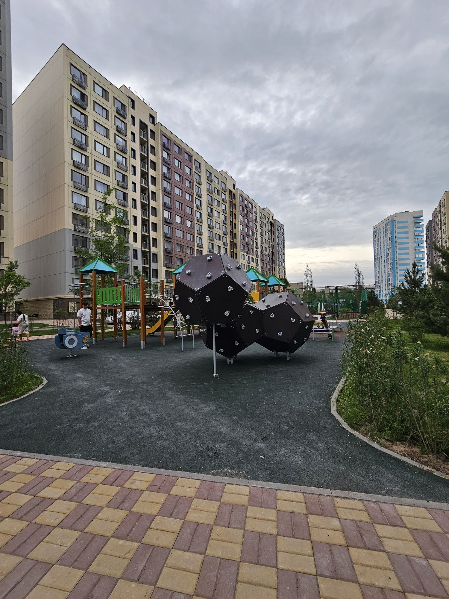 Продаётся квартира студия ЖК Auezov City 
Райимбека 210/3