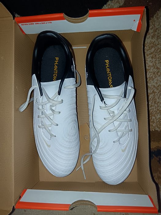 Ghete de fotbal Nike Phantom GX II Academy FG/MG - Alb