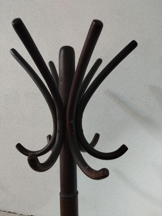 Cuier stil pom din perioada Comunistă