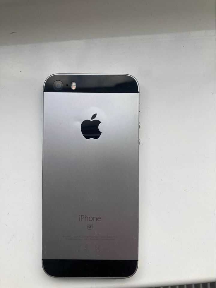 iphone SE 1 като нов