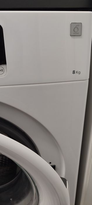 Пералня Whirlpool 8kg. 6-то чувство.