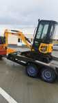 Închiriez excavator