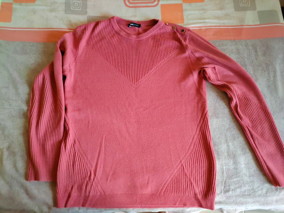 Дамски блузи по 10 лв