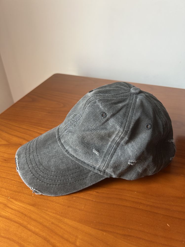 Șapca designer vestimentar