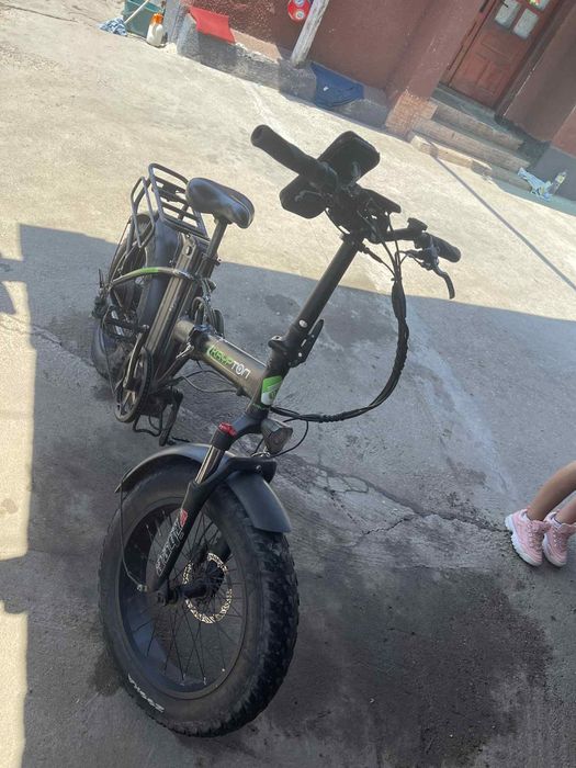 Vând bicicleta electrica