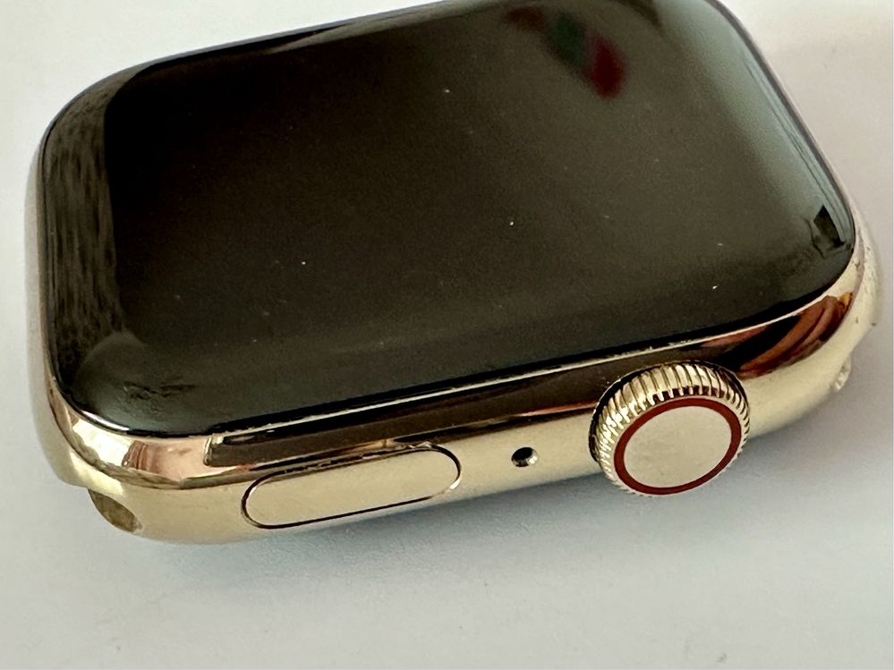 Apple Watch 7 45mm Gold Stainless Steel & Ceramic Case GPS Cellular