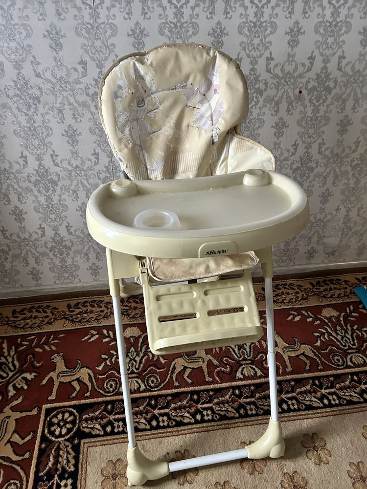 Продам столик для кормления