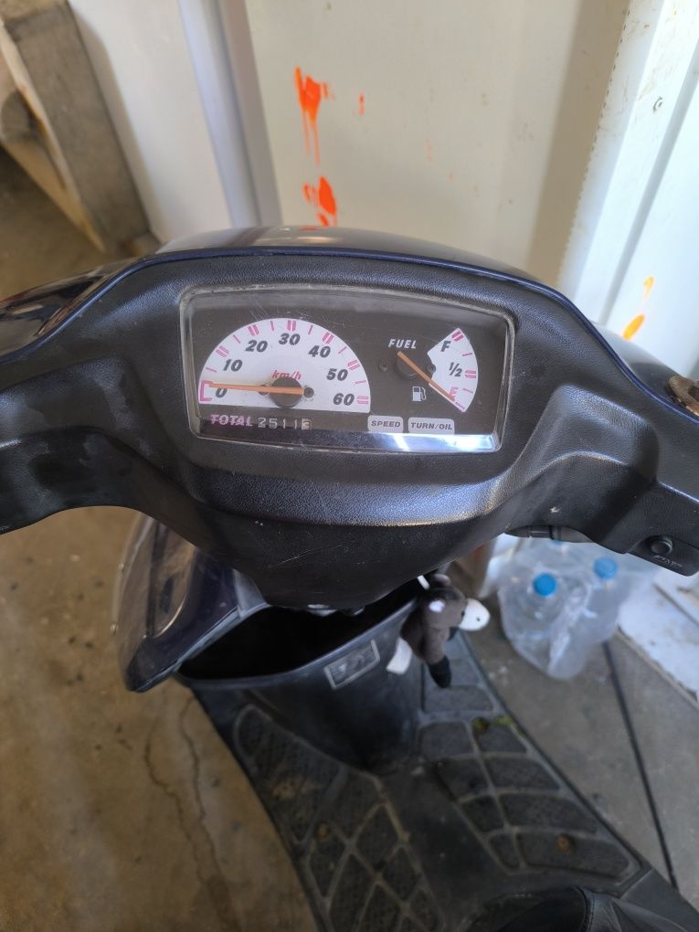 Скутер Сузуки 50