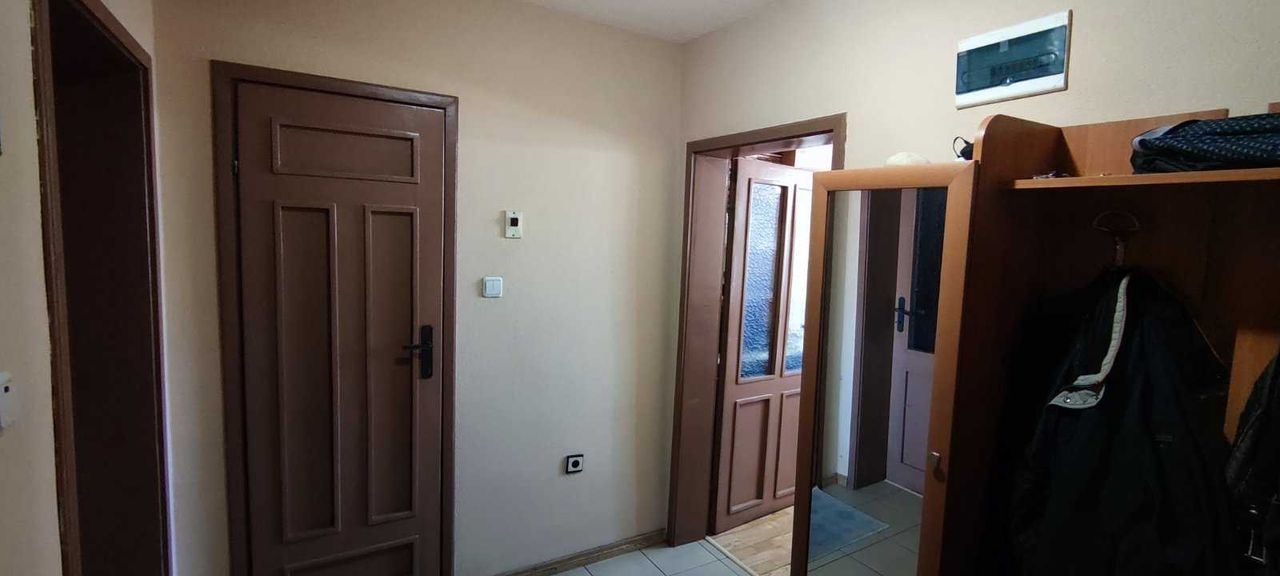 Продава се Двустаен апартамент в Варна, Лятно кино Тракия - 70 кв.м за 1929 €/кв.м - Снимка #5