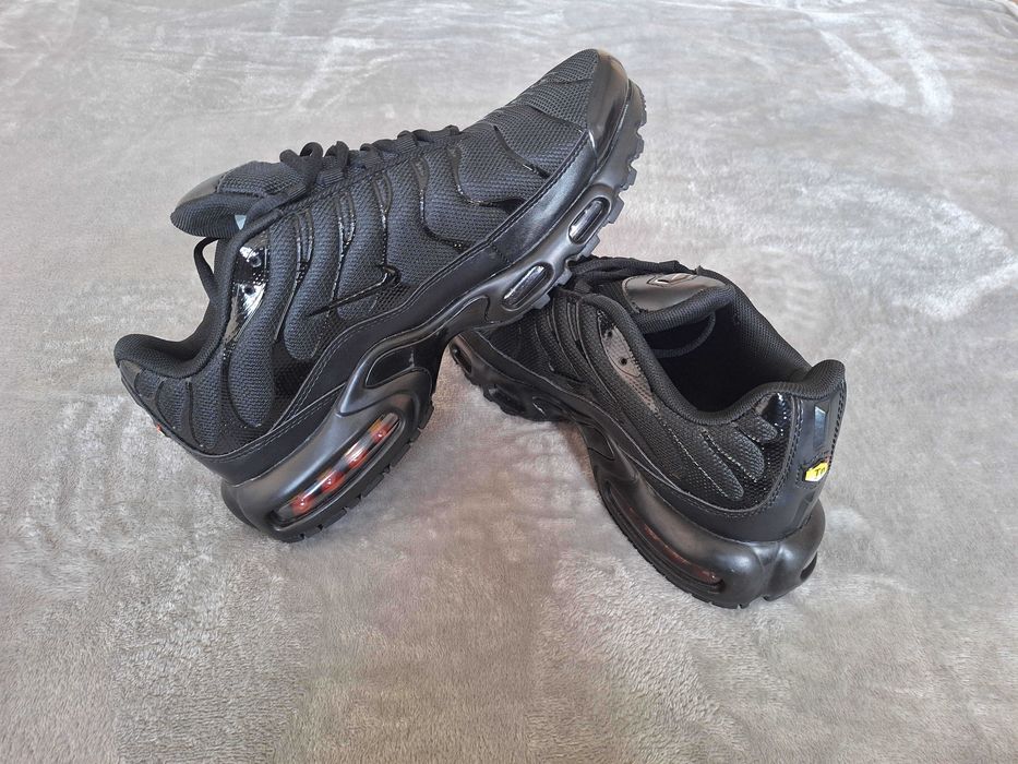 Nike Air Max Plus Triple Black