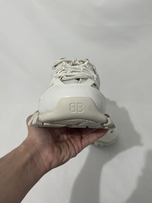 Balenciaga track 42