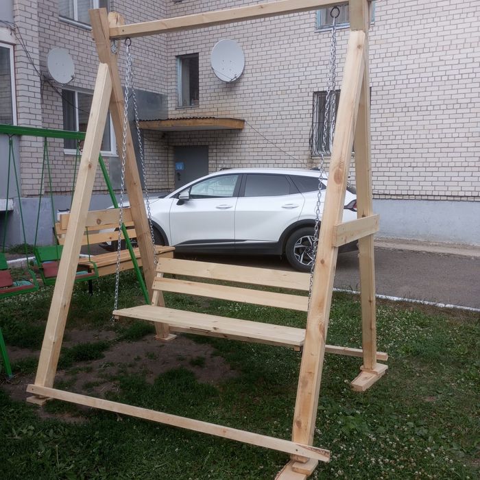 Деревянные качели для улицы