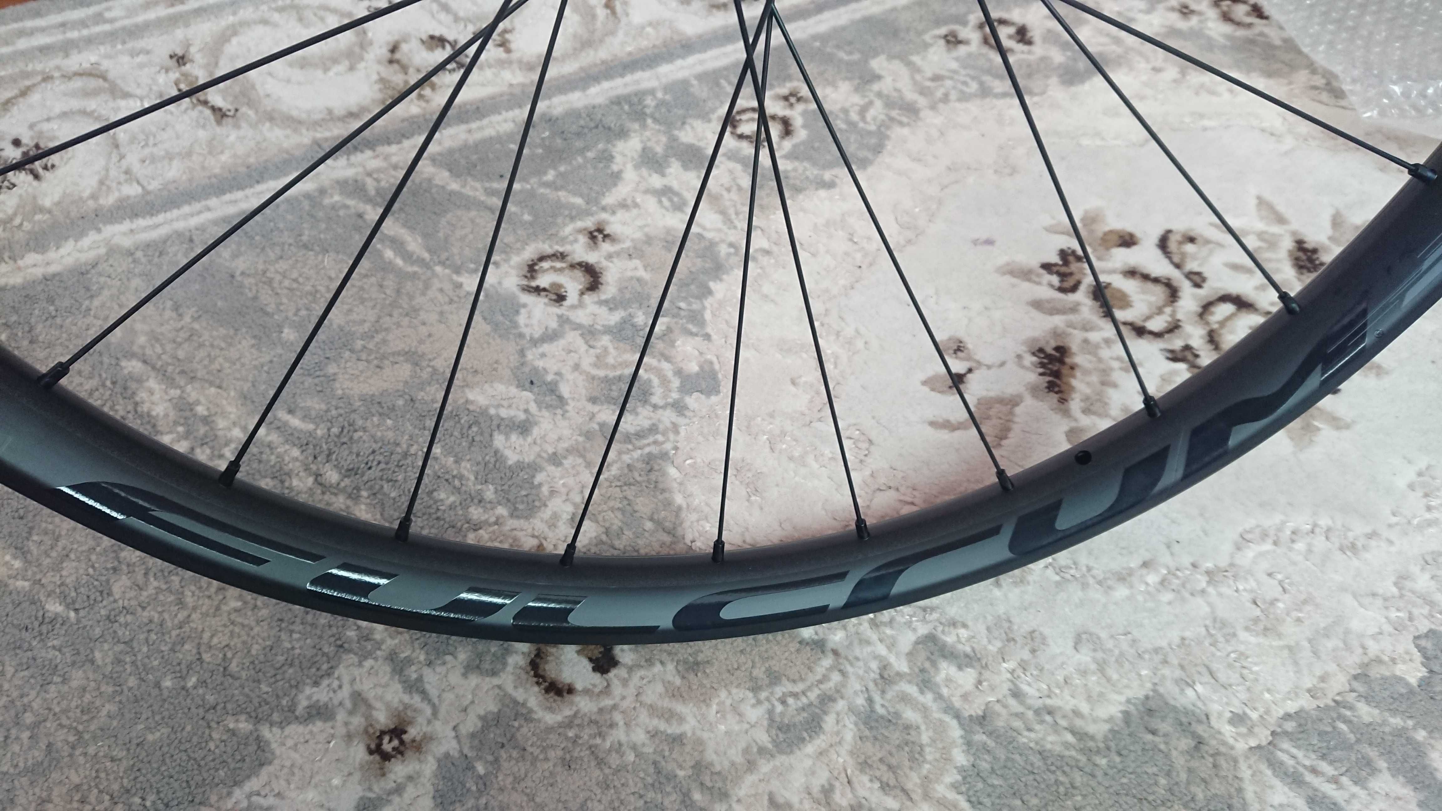 Fulcrum set boost 27.5 , boost. Nou. 35.