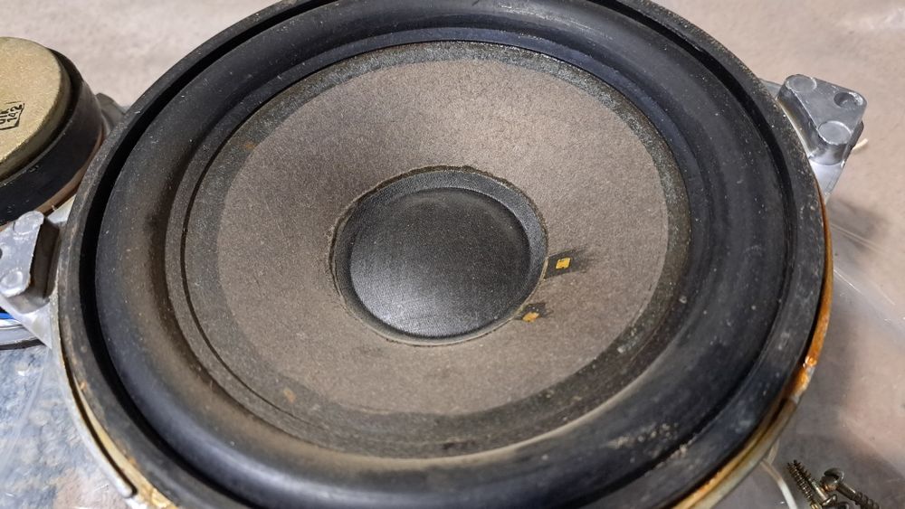 Продаю динамики в отличном состоянии.