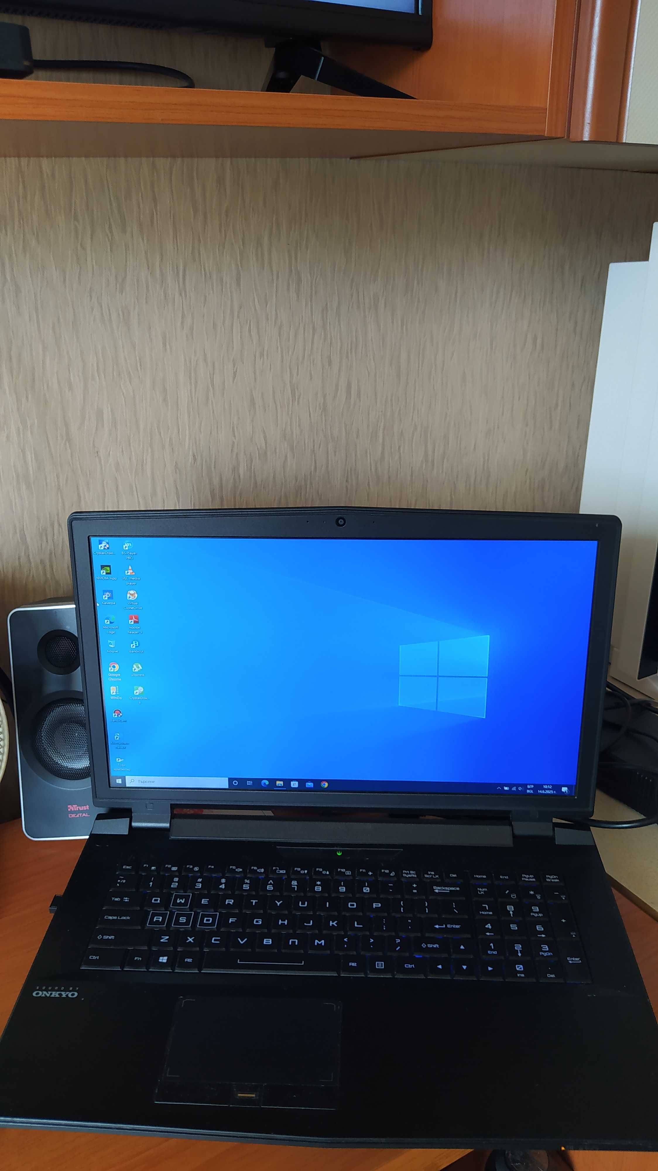 CLEVO 771DM i7-6700K,GTX 980M.8GB,RAM 16GB,1X500GB,SSD