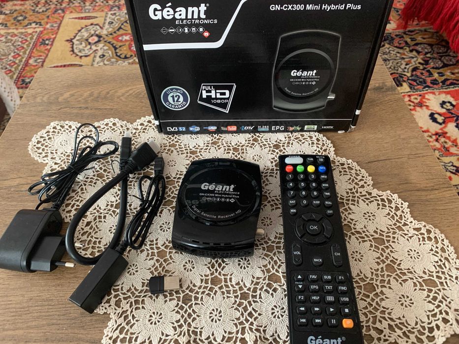 Сателитен приемник Geant -CX300 Mini Hybrid Plus