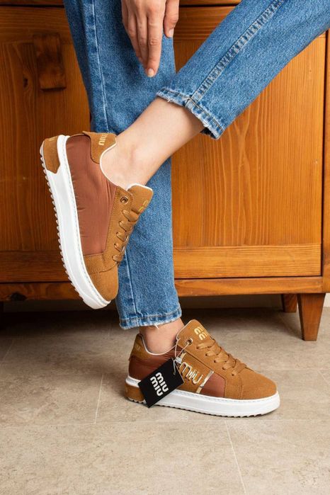 Adidași de dama 
36,37,38,38