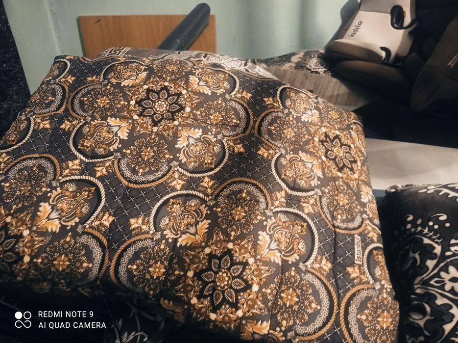 Курпача б/у почти новый не дорого с подушками  50 тыс