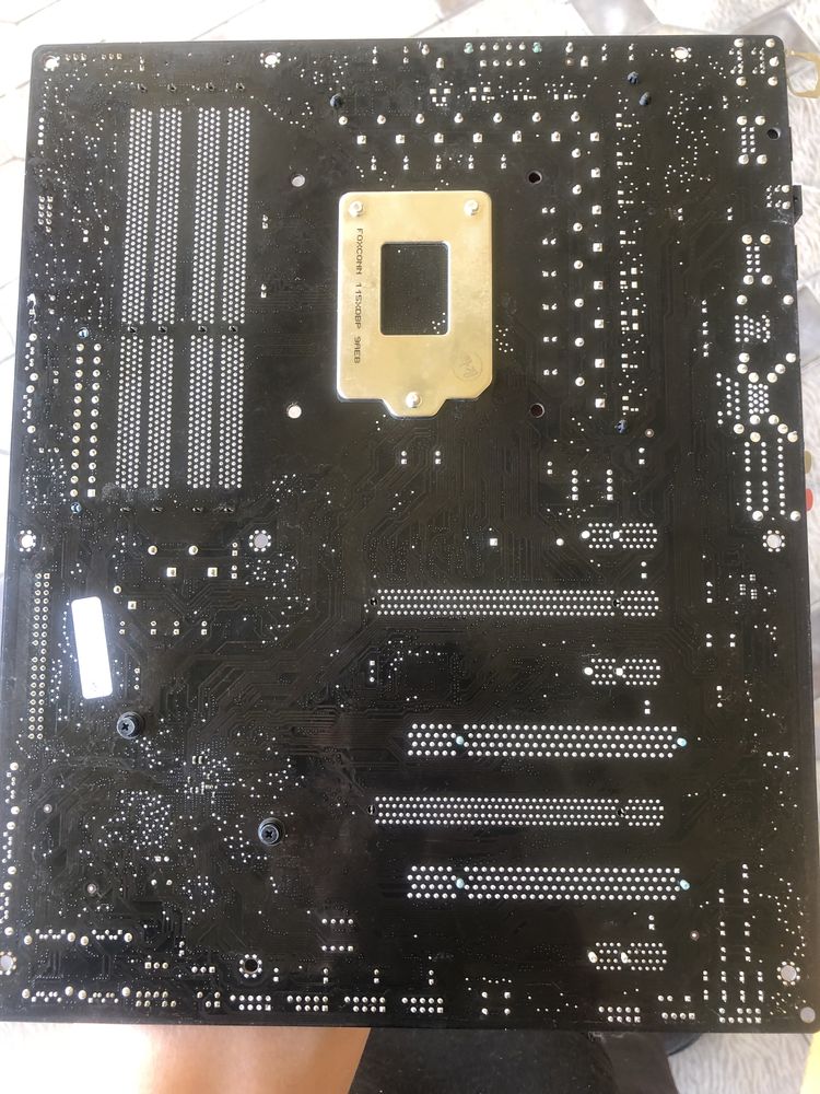 Intel Xeon 2.40 ghz 8M + Asus p7p55d-e + 4 gb озу