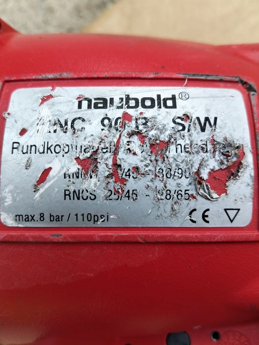 Pistol cuie Aer Naubold