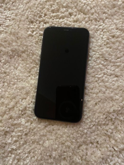 iPhone 11 черен 64 gb