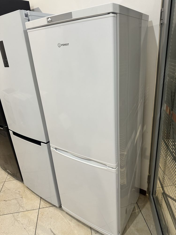 Уценка Холодильник Indesit ES 16 A