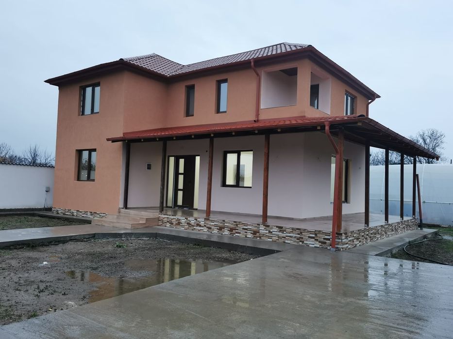 Vând casa P+1-Chiscani