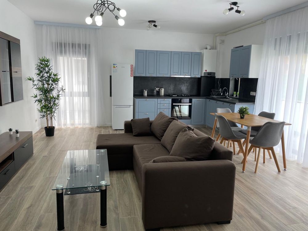 Proprietar închiriez apartament modern 2 camere, lângă pădure