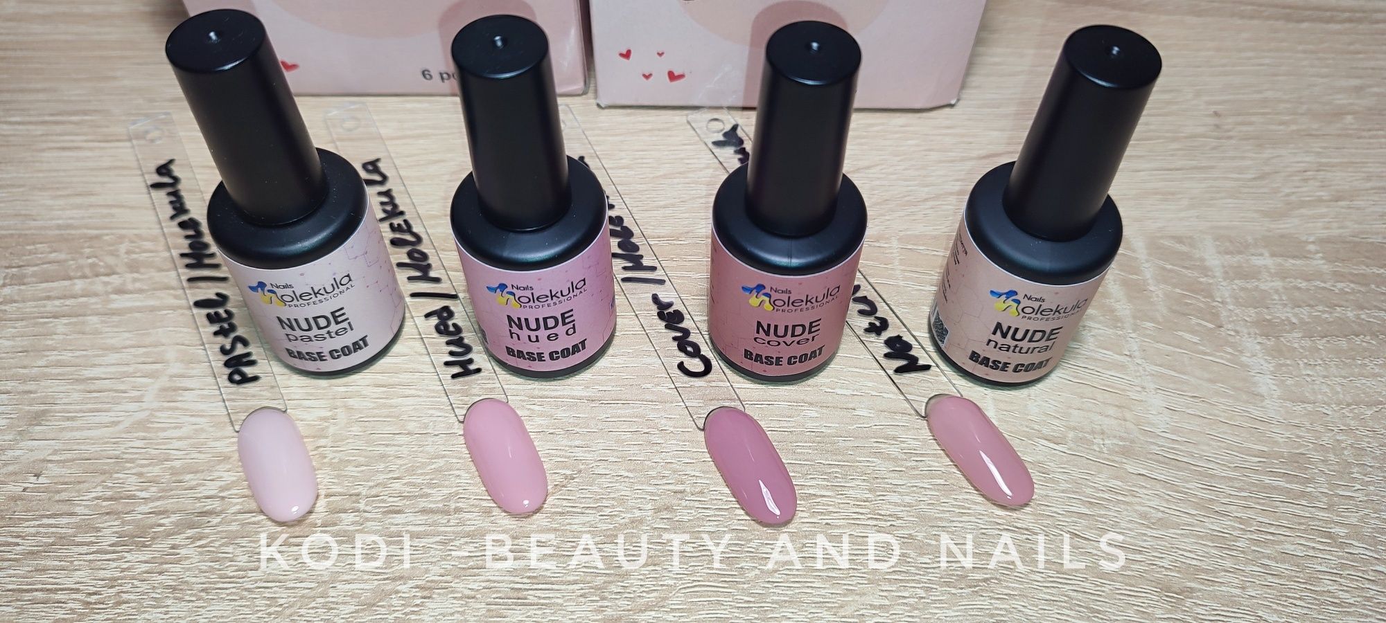 Каучукова цветна база "Molekula Nails' Украйна