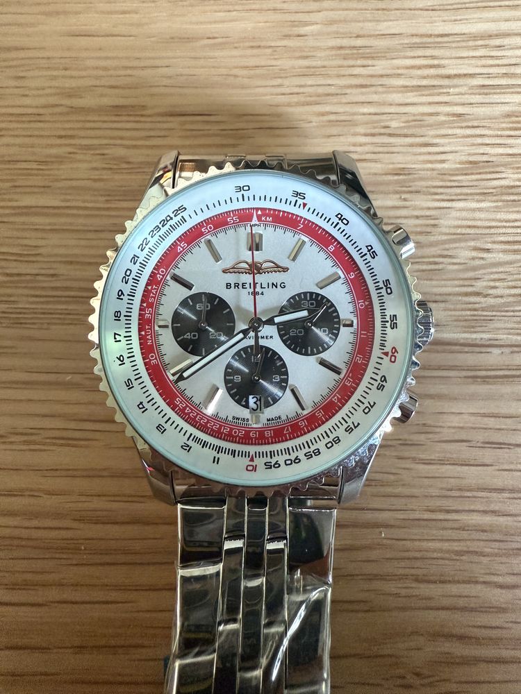 Breitling AAA часовници