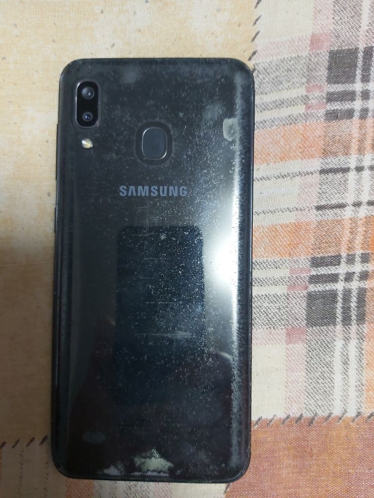 Samsung  20А в отличном состоянии