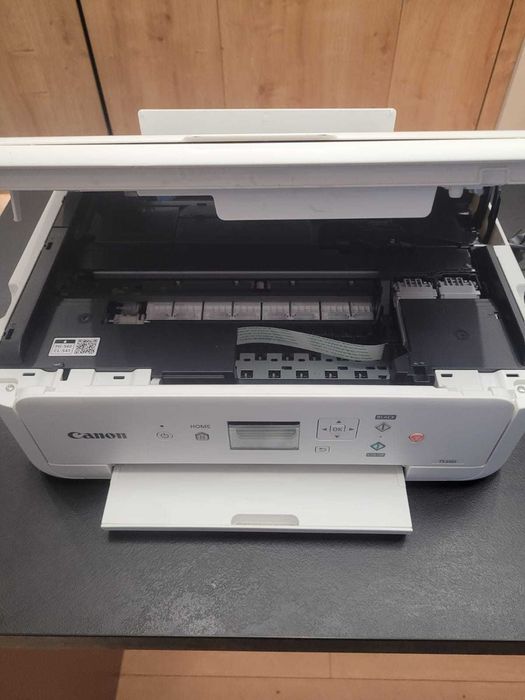 Цветен копир и принтер Canon TS5151. Без мастилени касети, WiFi