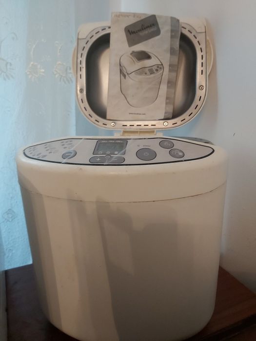 Masina pentru pregatit paine Home Bread Moulinex