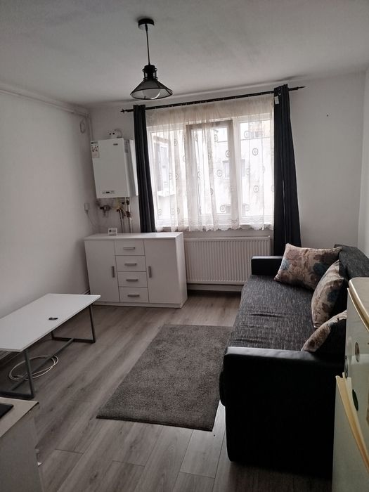 Particular închiriez garsonieră